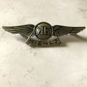 ❤️Kiehls Metal Silver Pin